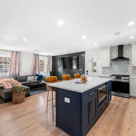 Outdoor Projector, Arcade, Fire Pit, 2 Car Garage, 2 Living Rooms Снеллвилл Экстерьер фото