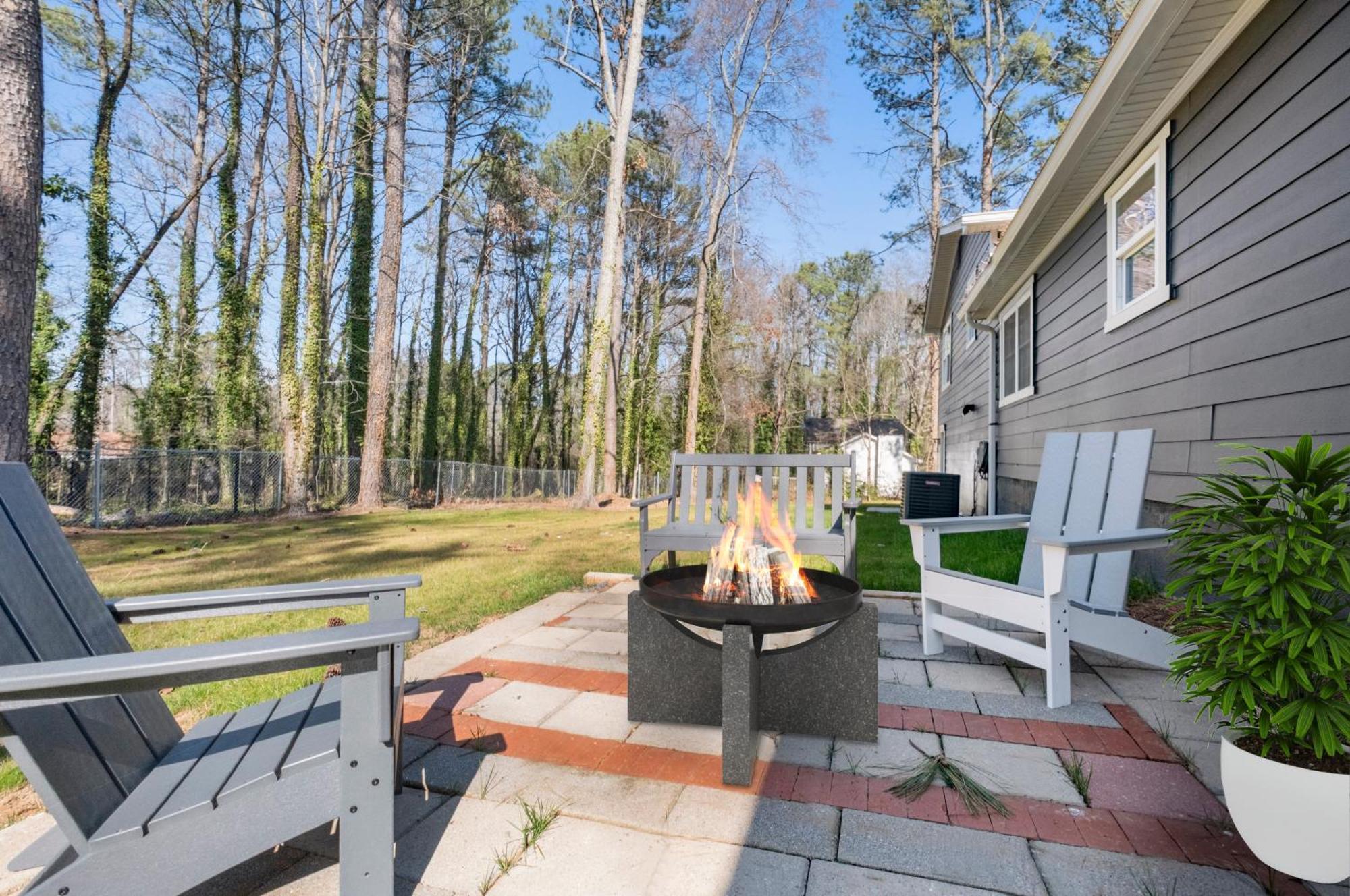 Outdoor Projector, Arcade, Fire Pit, 2 Car Garage, 2 Living Rooms Снеллвилл Экстерьер фото